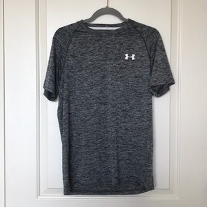 Under Armour Shirts - UNDER ARMOUR • Loose Grey Short Sleeve Tee Sz S Under Armour Shirts - UNDER ARMOUR • Loose Grey Short Sleeve Tee Sz S